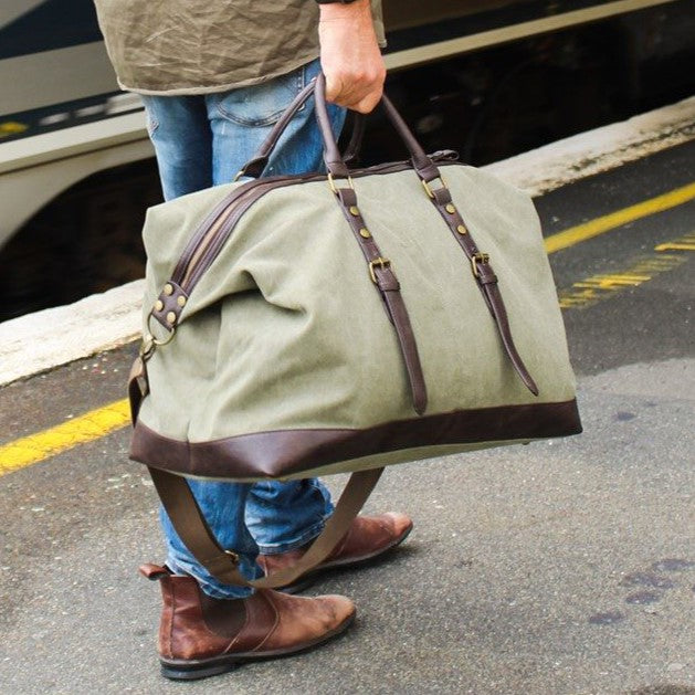 Moana road overnight bag deals