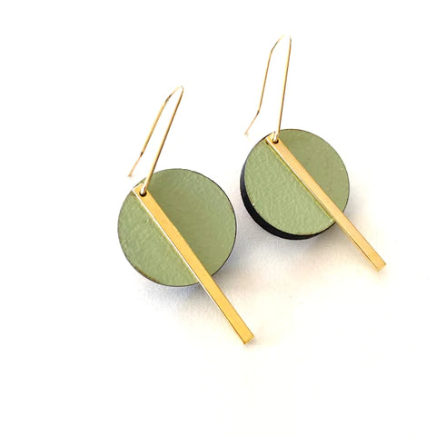 Circle Bar Earrings - gold