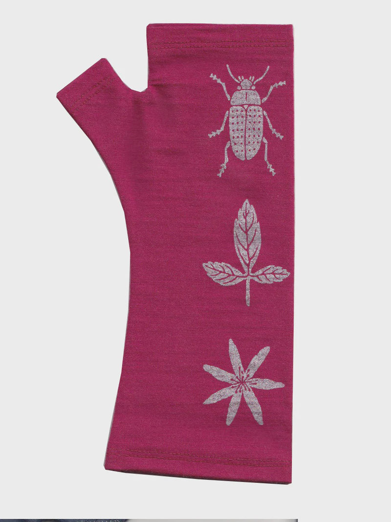 Kate Watts Merino Gloves - Fushcia Beetle
