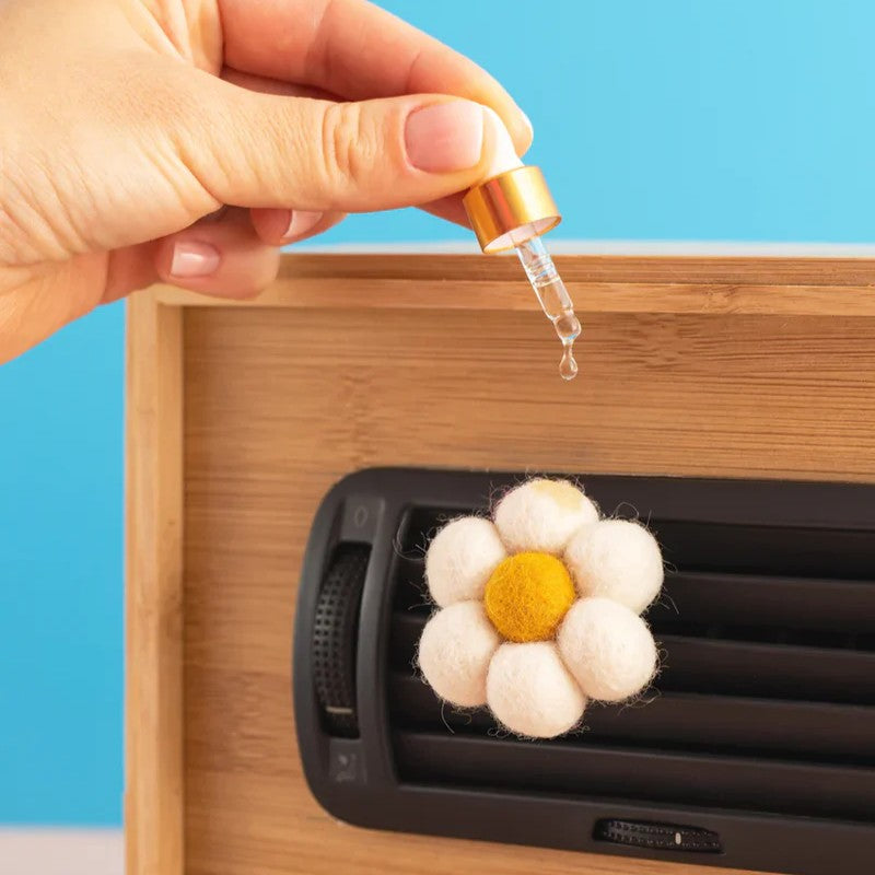 Daisy Diffuser Felt Daisy Car Diffuser – Industria Store