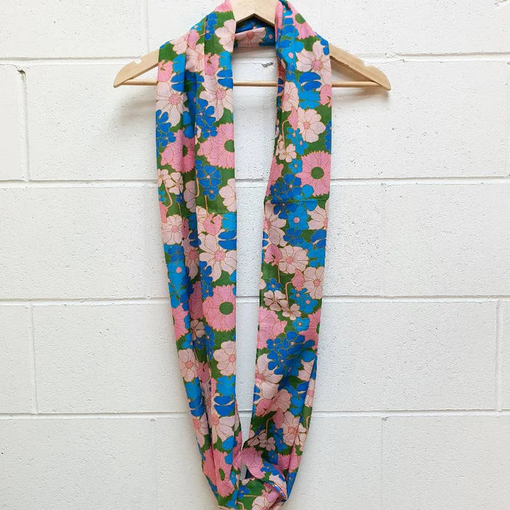 Hello Friday - Infinity Scarf