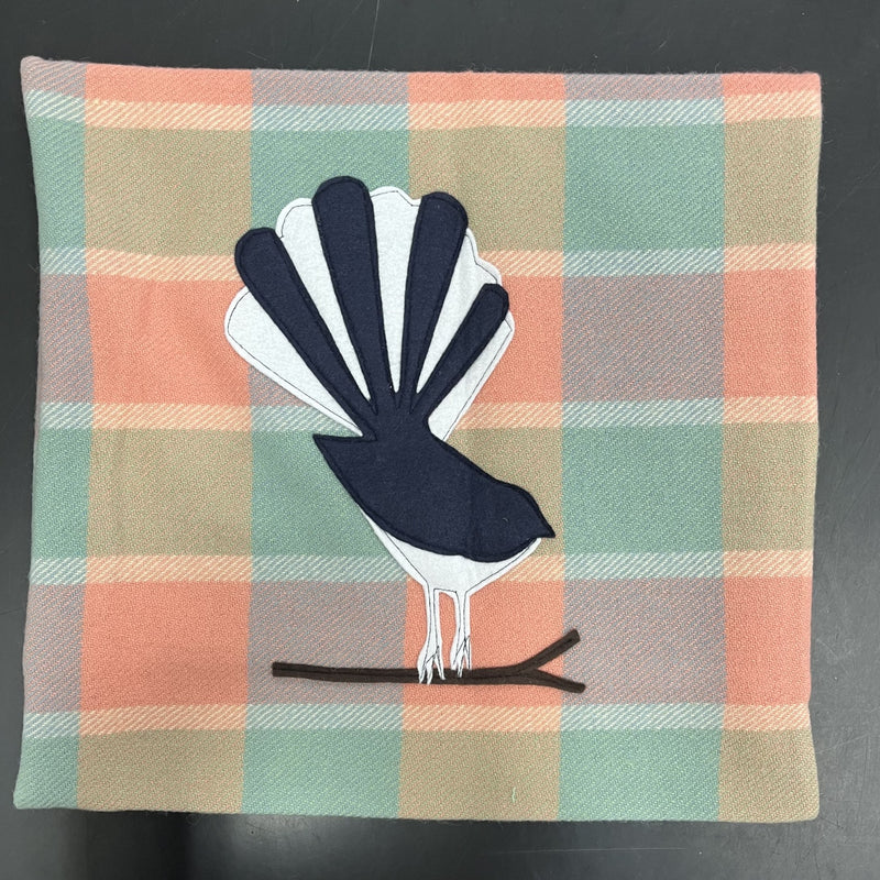 Blanket cushion - Fantail