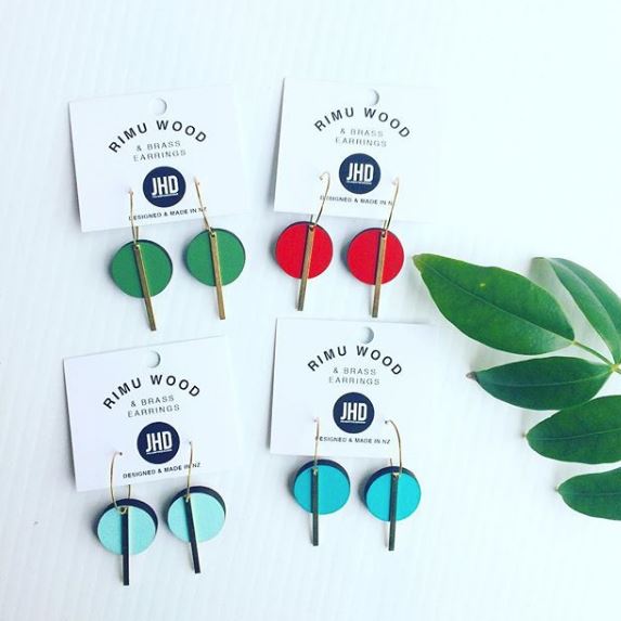 Circle Bar Earrings - Gold