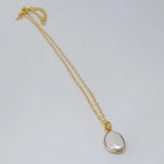 Timeless simple pearl necklace